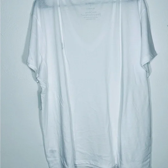 NWT Women’s White Torrid Peace Relaxed Fit Signature Jersey VNeck Tee - Picture 3 of 5